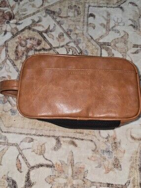 Perry Ellis Toiletry Bag